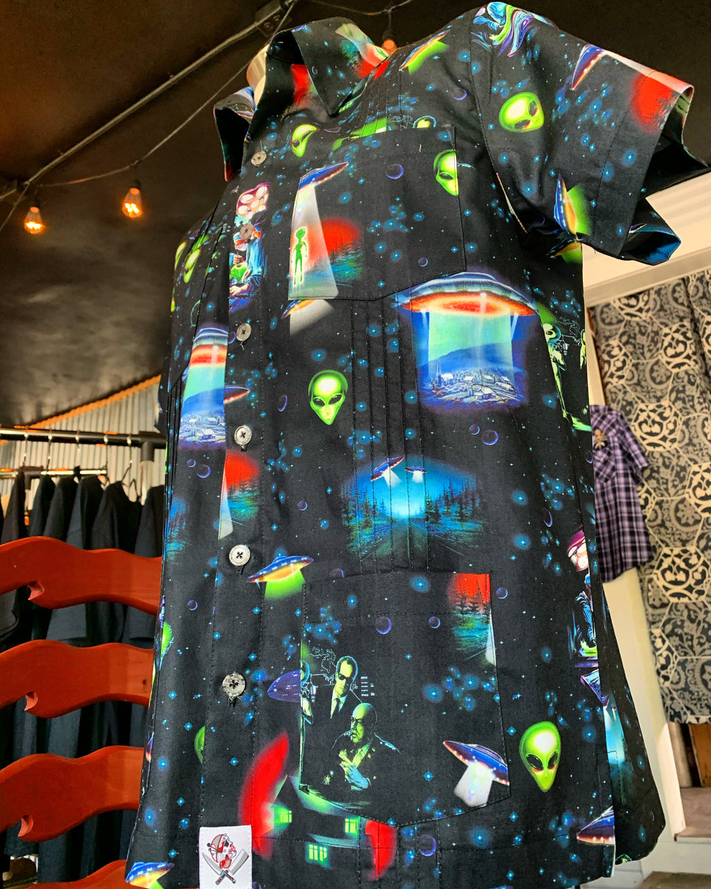 UFO alien guayabera