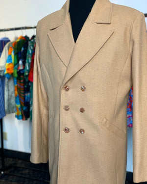 Double breasted 3/4 100% camel wool coat