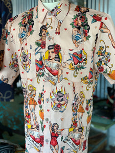 Classic pin up with tattoos light pink guayabera