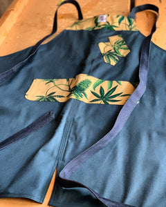 Sophisticated nugz split apron