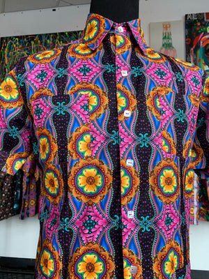 Carnival guayabera
