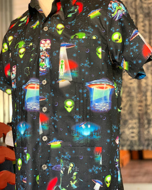 UFO alien guayabera