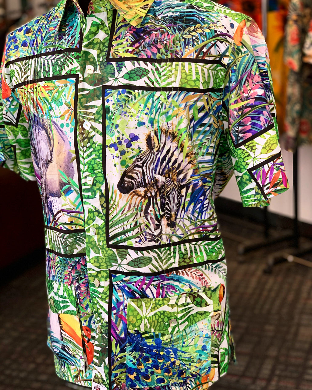 Zoo animals guayabera