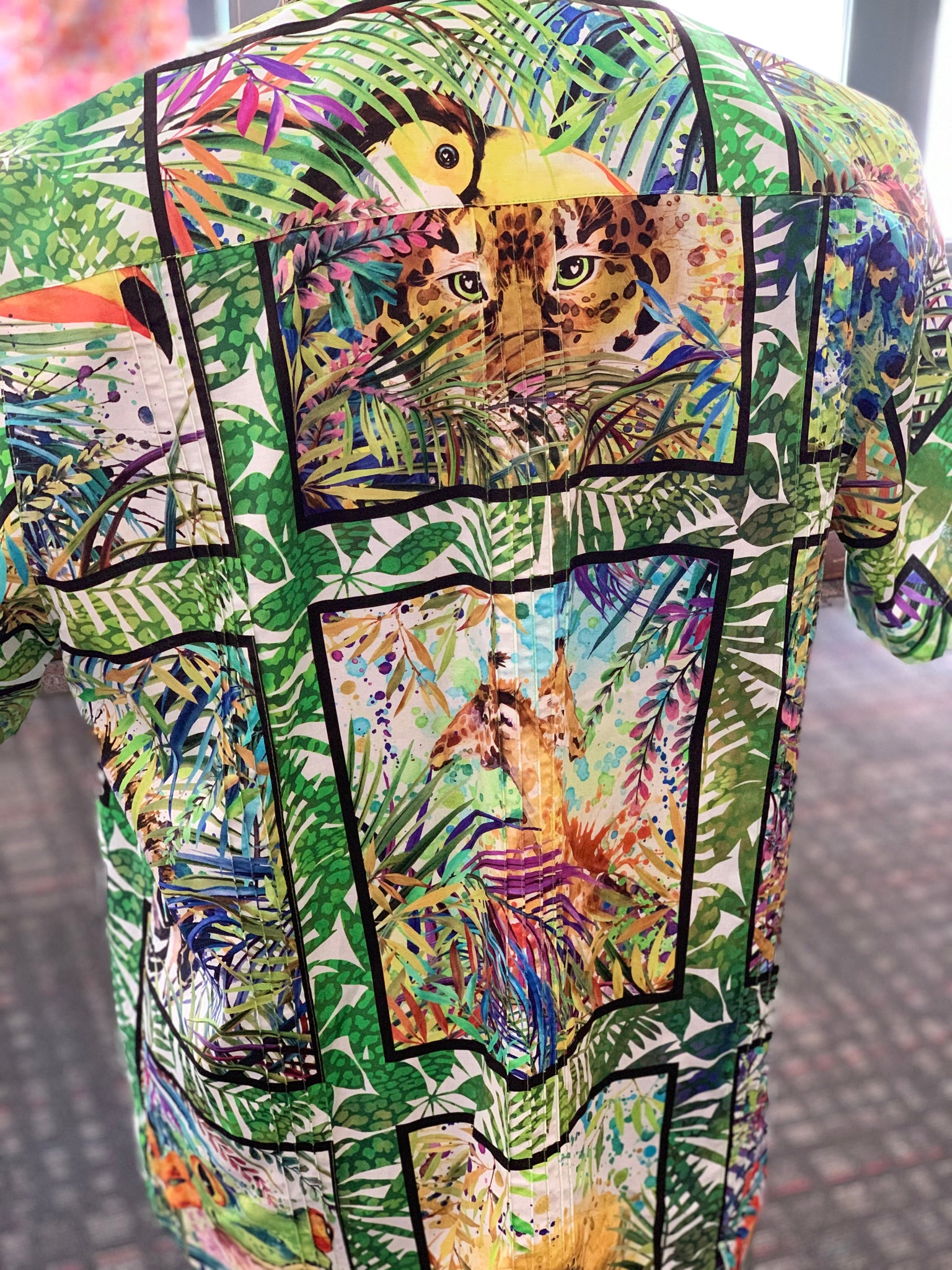 Zoo animals guayabera