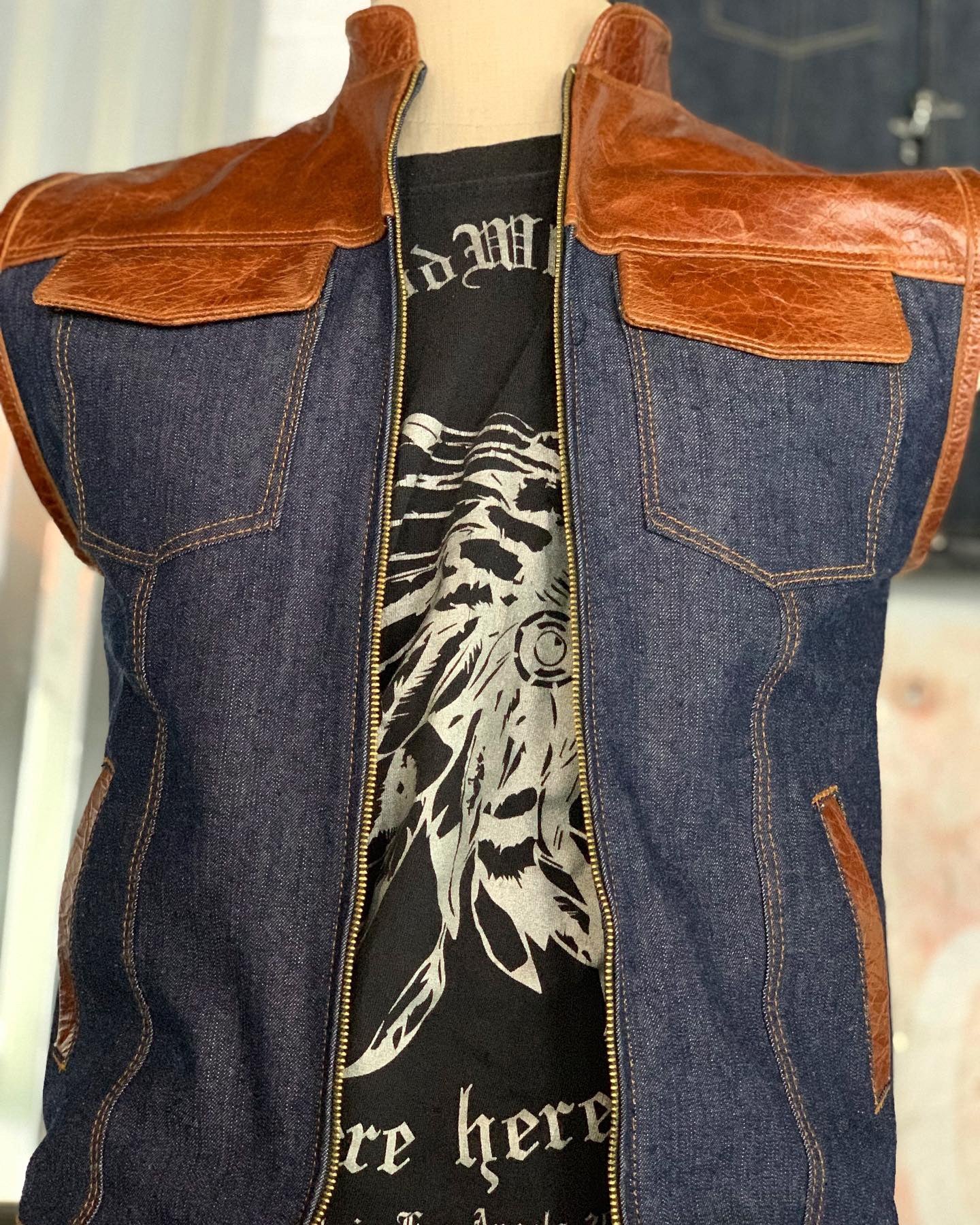 El Jefe Motorcycle vest denim & cognac leather