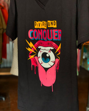 Vneck Divide & Conquer Lips & eyeball